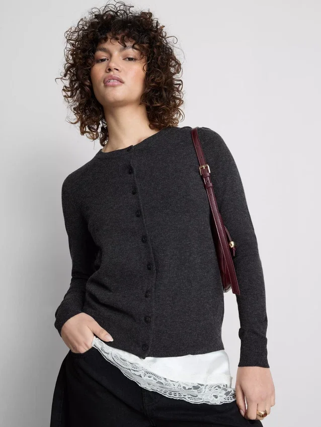 Cardigan cu mâneci lungi și guler rotund Cardigan cu mâneci lungi și guler rotund