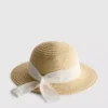 Căciulă țesută cu broderie englezească Căciulă țesută cu broderie englezească