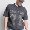 Cămășă cu guler în V și imprimeu Chicago Cămășă cu guler în V și imprimeu Chicago