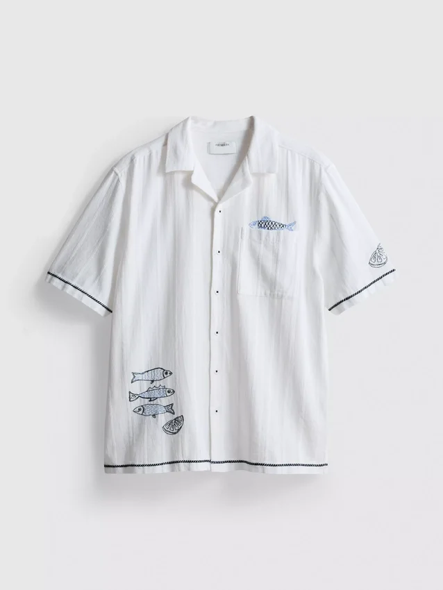 Cămășă cu guler reversibil și broderie în formă de pește Cămășă cu guler reversibil și broderie în formă de pește