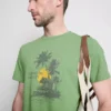 Cămășă cu imprimeu grafic „Shoreline Society” Cămășă cu imprimeu grafic „Shoreline Society”