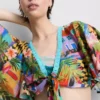 Cămășă scurtă cu imprimeu tropical și cravată