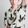 Cămașă cu mâneci scurte și nasturi, cu imprimeu botanic Cămașă cu mâneci scurte și nasturi, cu imprimeu botanic