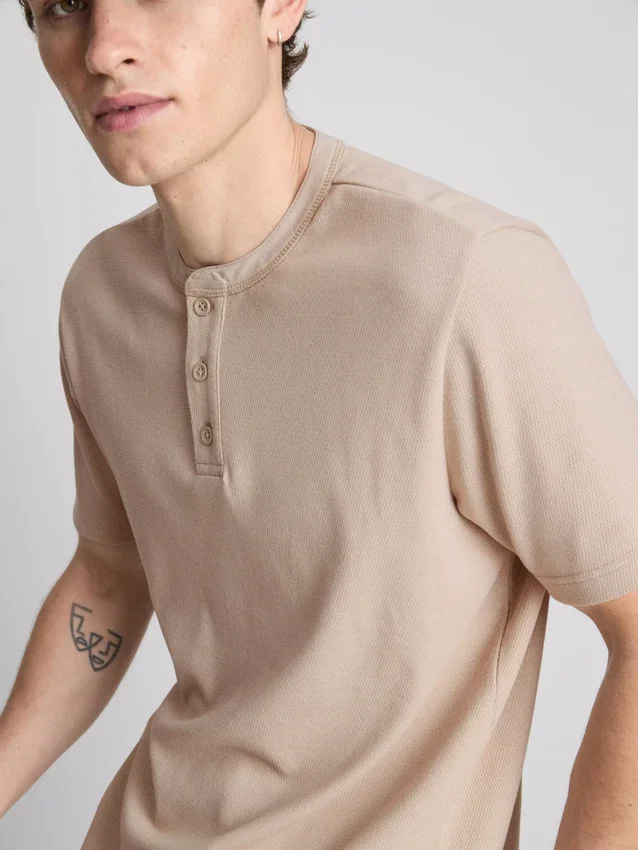 Cămășa Henley texturată Cămășa Henley texturată