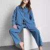 Cămașă lejeră din denim de bumbac, cu nasturi Cămașă lejeră din denim de bumbac, cu nasturi