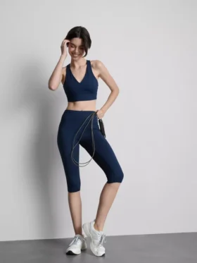 Colanți capri sportivi cu talie înaltă, netede și care oferă susținere