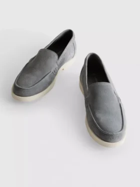 Colecția de mocasini fără șireturi