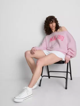 Colecția Primark | Hanorac cu umerii descoperiți și slogan