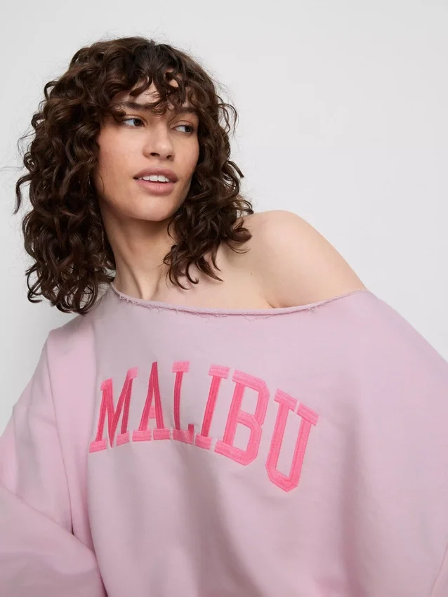 Colecția Primark | Hanorac cu umerii descoperiți și slogan Colecția Primark | Hanorac cu umerii descoperiți și slogan