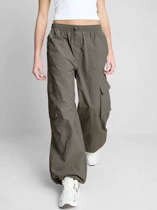 Colecția Primark | Pantaloni cargo cu talie medie și șnur Colecția Primark | Pantaloni cargo cu talie medie și șnur