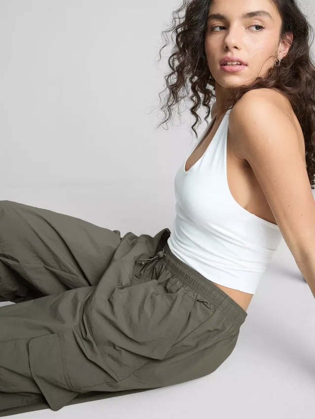 Colecția Primark | Pantaloni cargo cu talie medie și șnur Colecția Primark | Pantaloni cargo cu talie medie și șnur