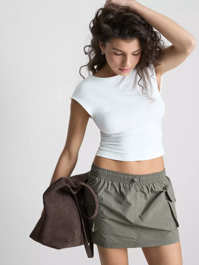 Colecția Primark | Top cu mâneci scurte și spate decupat Colecția Primark | Top cu mâneci scurte și spate decupat