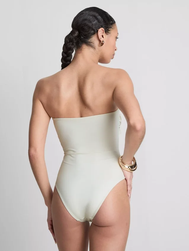 Costum de baie bandeau cu accesorii în formă de scoici Costum de baie bandeau cu accesorii în formă de scoici