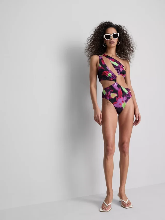 Costum de baie cu decupaje imprimate Costum de baie cu decupaje imprimate