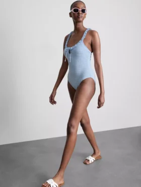 Costum de baie cu volane în carouri
