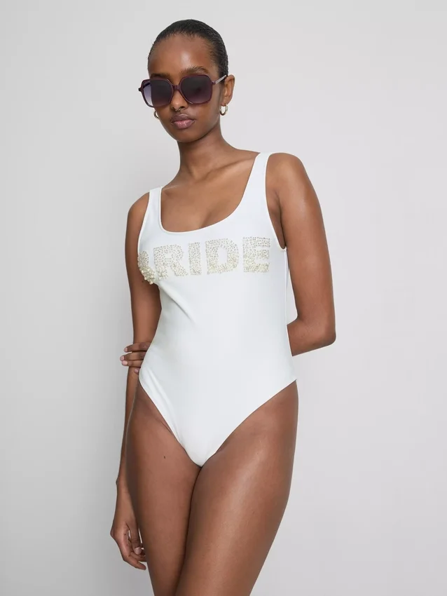 Costum de baie de mireasă cu perle Costum de baie de mireasă cu perle