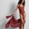 Costum de baie Paula Echevarría cu detalii cusute Costum de baie Paula Echevarría cu detalii cusute