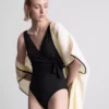 Costum de baie tip wrap cu efect de modelare a siluetei Costum de baie tip wrap cu efect de modelare a siluetei