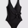 Costum de baie tip wrap cu efect de modelare a siluetei Costum de baie tip wrap cu efect de modelare a siluetei