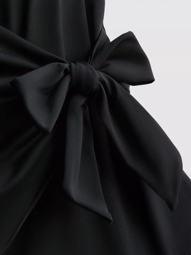 Costum de baie tip wrap cu efect de modelare a siluetei Costum de baie tip wrap cu efect de modelare a siluetei
