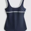 Costum sport cu decolteu rotund în culori contrastante Costum sport cu decolteu rotund în culori contrastante