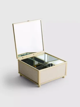 Cutie de bijuterii cu oglindă
