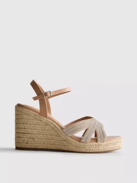 Espadrile cu platformă și ornamente