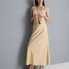 Fustă maxi din satin, cu croi în A Fustă maxi din satin, cu croi în A