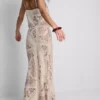 Fustă maxi din satin imprimat, cu tăietură în biais, de la Paula Echevarría Fustă maxi din satin imprimat, cu tăietură în biais, de la Paula Echevarría