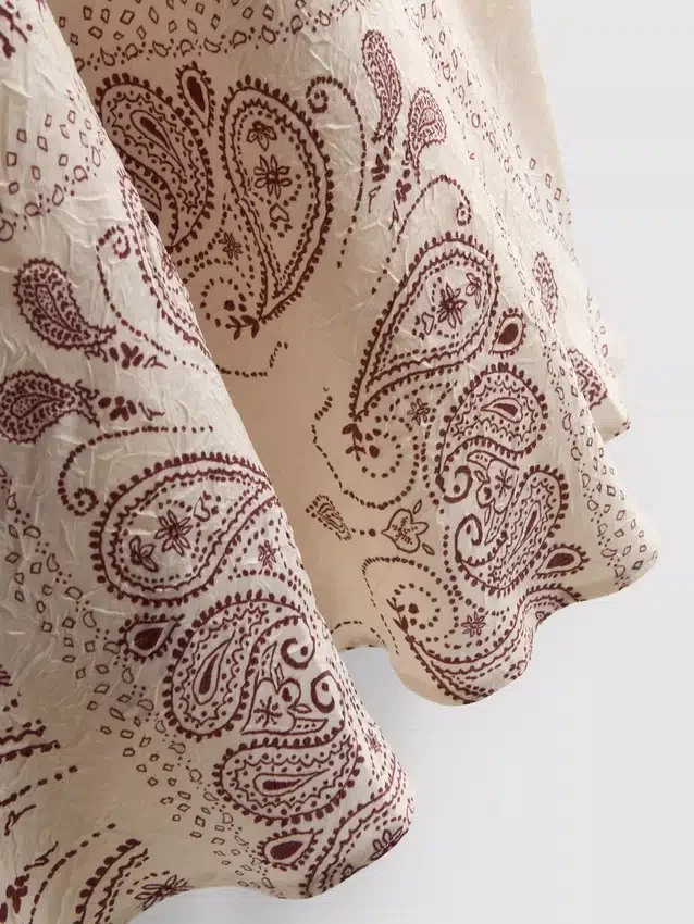 Fustă maxi din satin imprimat, cu tăietură în biais, de la Paula Echevarría Fustă maxi din satin imprimat, cu tăietură în biais, de la Paula Echevarría