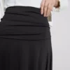 Fustă midi cu tiv în formă de batistă Fustă midi cu tiv în formă de batistă