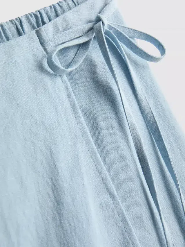 Fustă-pantalon mini din amestec de in, cu legături laterale Fustă-pantalon mini din amestec de in, cu legături laterale