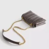 Geantă crossbody cu clapă Geantă crossbody cu clapă