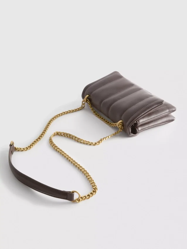 Geantă crossbody cu clapă Geantă crossbody cu clapă