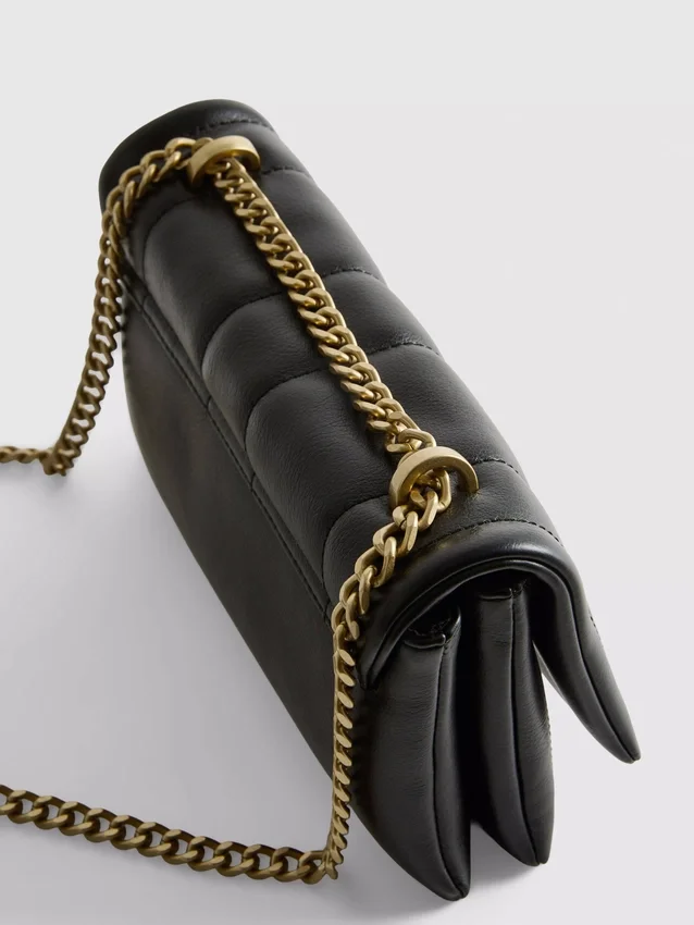 Geantă crossbody cu clapă Geantă crossbody cu clapă