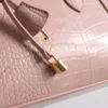 Geantă cu efect de piele de crocodil