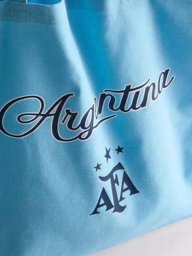 Geantă de pânză cu tematică fotbalistică din Argentina Geantă de pânză cu tematică fotbalistică din Argentina