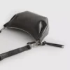 Geantă de umăr tip sling din imitație de piele Geantă de umăr tip sling din imitație de piele