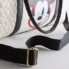 Geantă de weekend cu relief „Mickey și prietenii” de la Disney