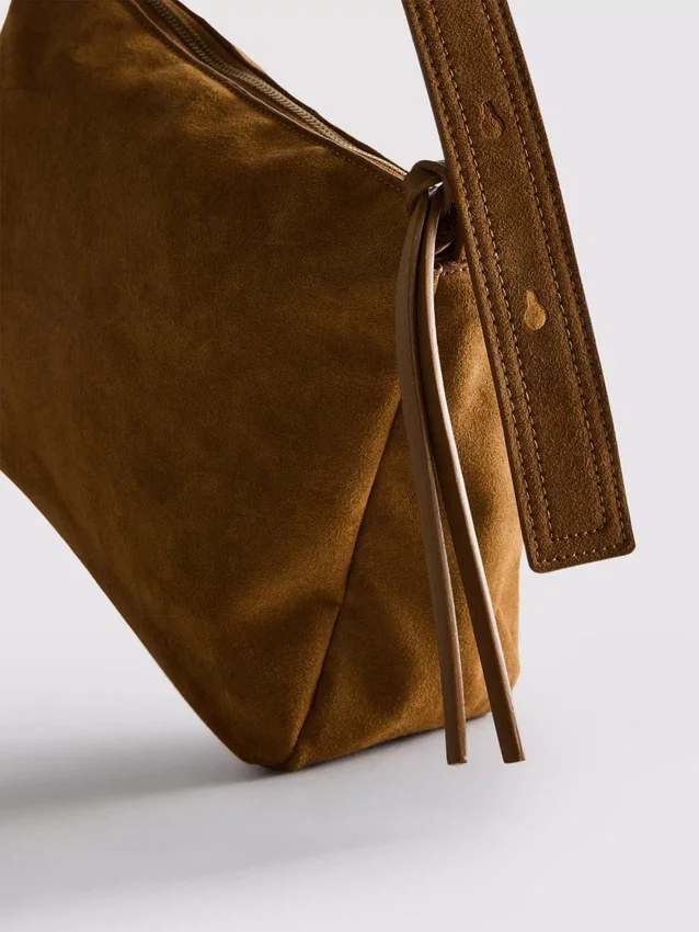 Geanta crossbody pliabilă din piele de căprioară „The Edit“ Geanta crossbody pliabilă din piele de căprioară „The Edit“