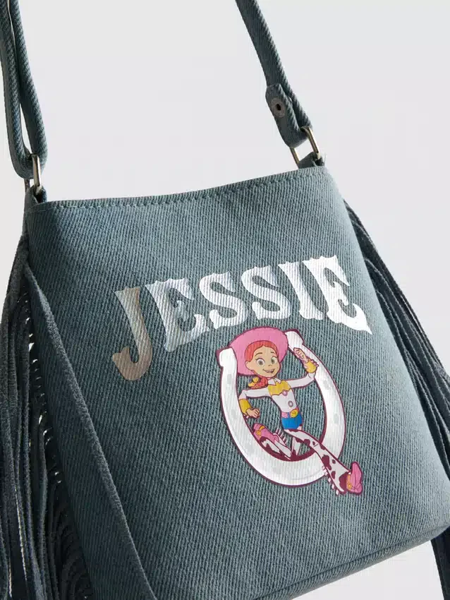 Gență cu franjuri „Toy Story” de la Disney Pixar, cu personajul Jessie Gență cu franjuri „Toy Story” de la Disney Pixar, cu personajul Jessie