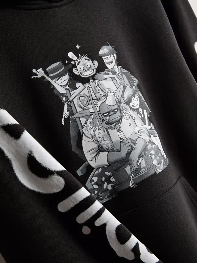 Hanorac cu glugă și imprimeu Gorillaz Hanorac cu glugă și imprimeu Gorillaz