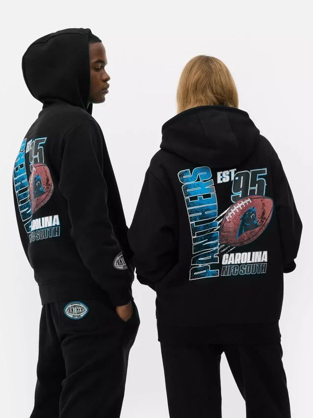 Hanorac cu logo-ul echipei Carolina Panthers din NFL Hanorac cu logo-ul echipei Carolina Panthers din NFL