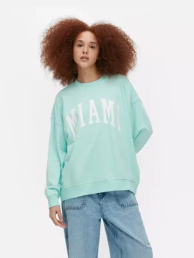 Hanorac oversized cu inscripția „Miami”