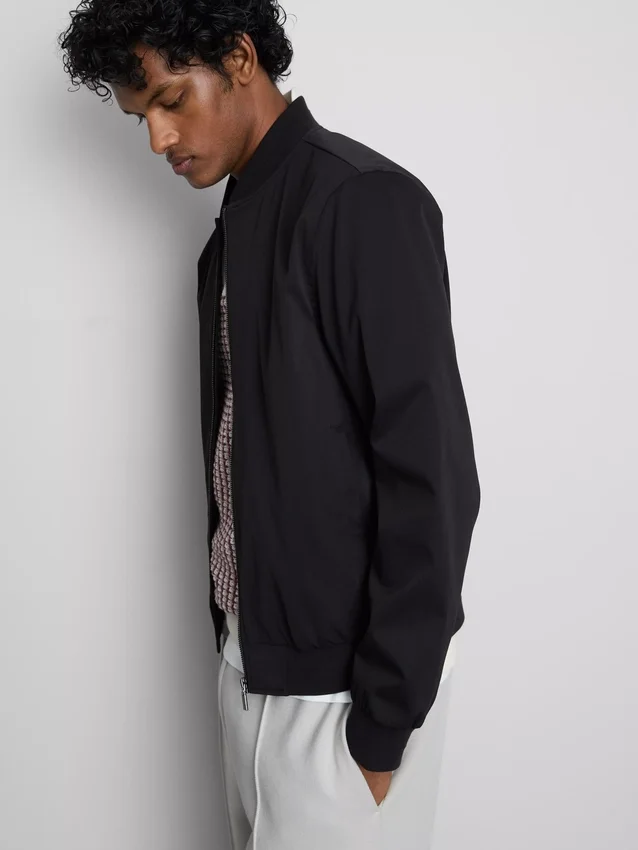 Jachetă bomber elegantă Jachetă bomber elegantă