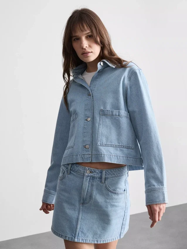 Jachetă din denim cu buzunare aplicate din bumbac Jachetă din denim cu buzunare aplicate din bumbac