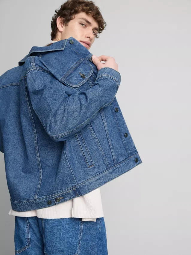 Jachetă din denim în stil trucker Jachetă din denim în stil trucker