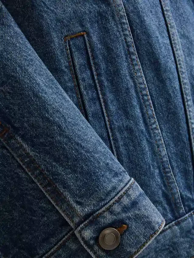 Jachetă din denim în stil trucker Jachetă din denim în stil trucker