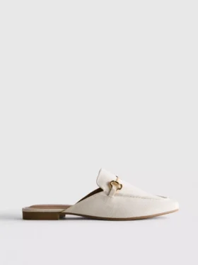 Mocasini tip mule cu detalii metalice