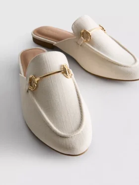 Mocasini tip mule cu detalii metalice